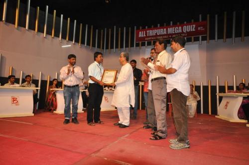 Hnorable Chief Minister of The State felicitated to Dr. Das on Behalf of the State-2013