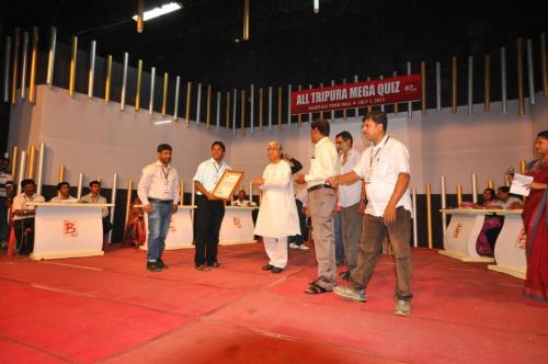 Hnorable Chief Minister of The State felicitated to Dr. Das on Behalf of the State-2013